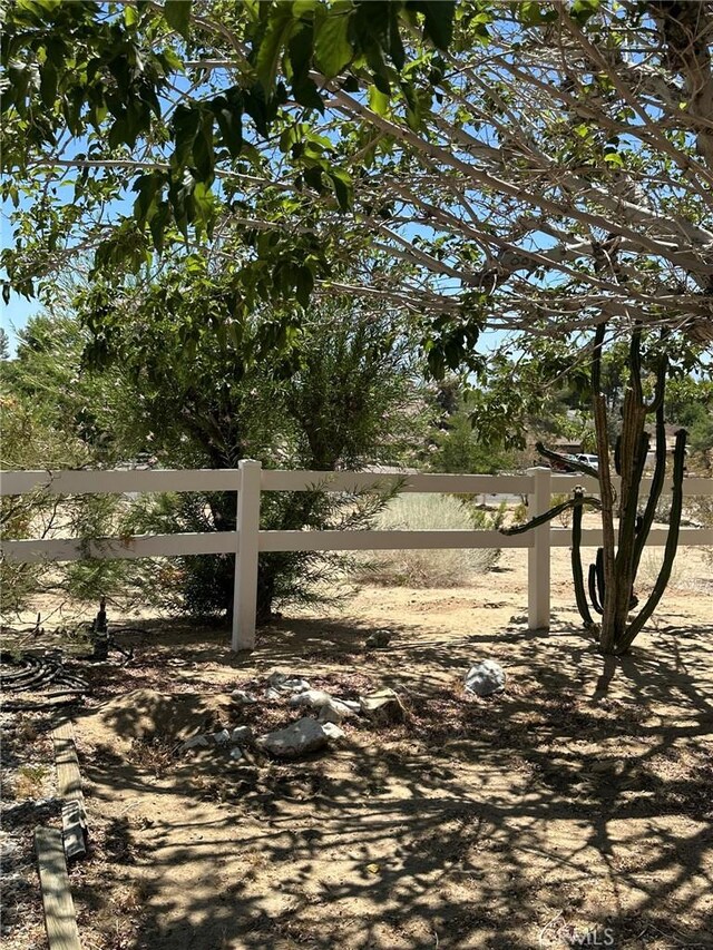 18710 Otomian Rd, Apple Valley, CA 92307 - photo 4