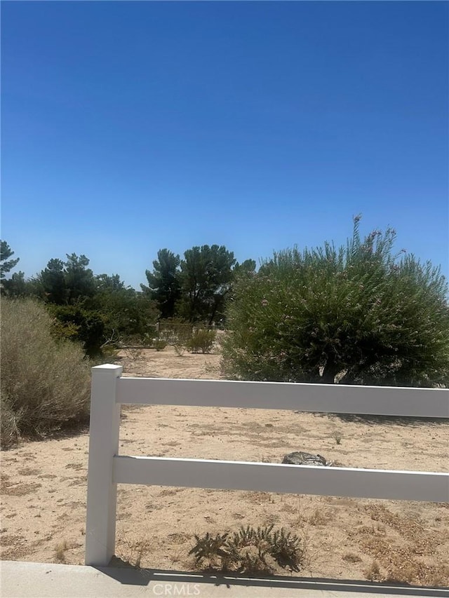 18710 Otomian Rd, Apple Valley, CA 92307 - photo 8
