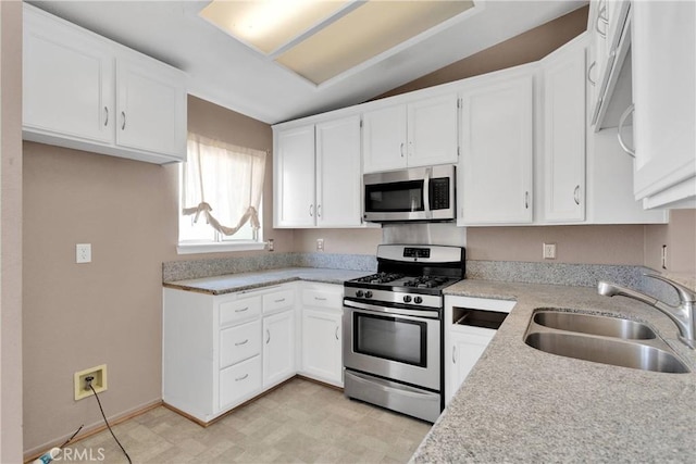 35025 El Dorado St, Lucerne Valley, CA 92356 - photo 10
