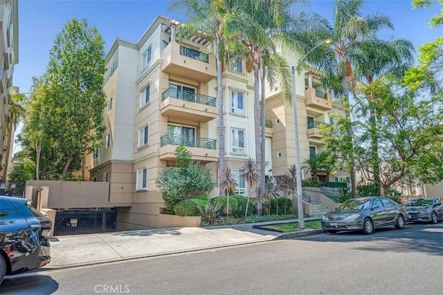 305 Arnaz Dr Unit 103, Los Angeles, CA 90048 - photo 1