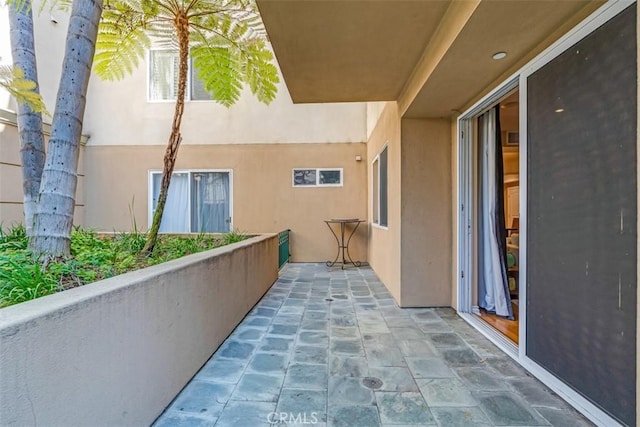 305 Arnaz Dr Unit 103, Los Angeles, CA 90048 - photo 30