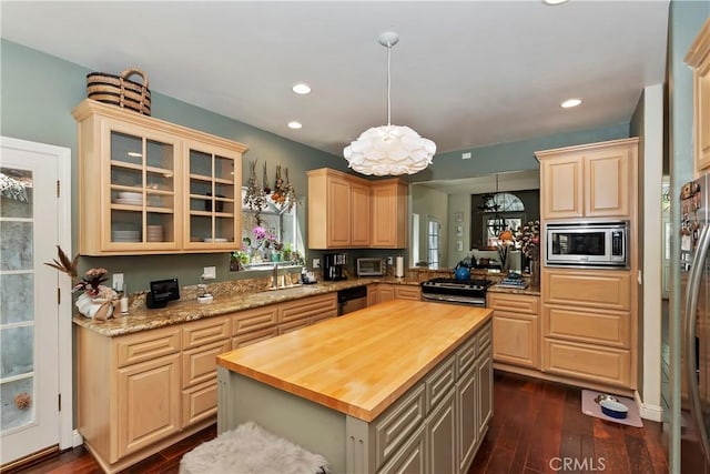 26746 Oakmont Dr, Lake Arrowhead, CA 92352 - photo 7