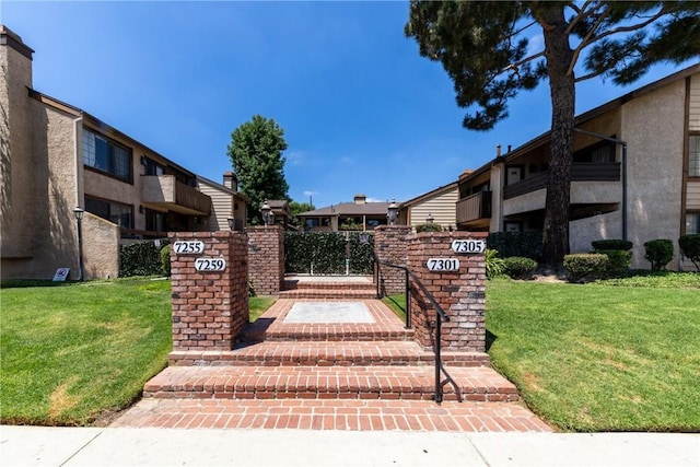7301 Balboa Blvd Unit 8, Van Nuys, CA 91406 - photo 1
