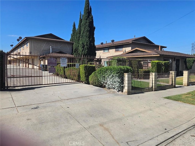 7260 Richfield St Unit 318, Paramount, CA 90723 - photo 1