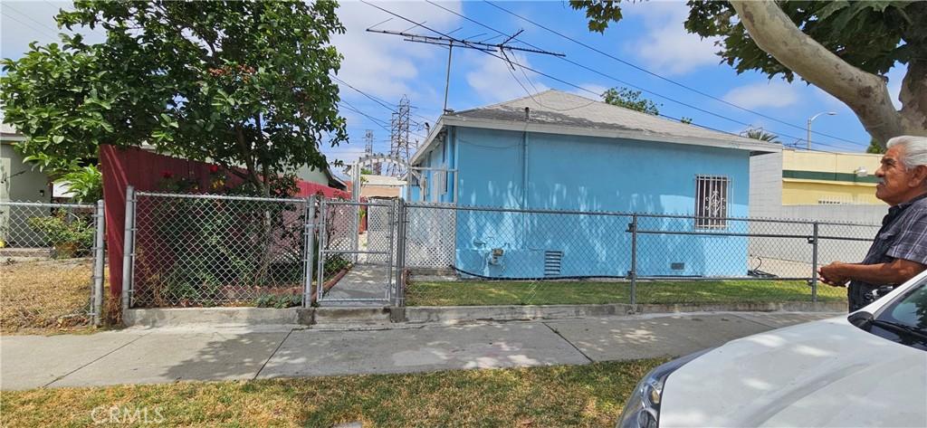 7209 Toler Ave, Bell Gardens, CA 90201 - photo 1
