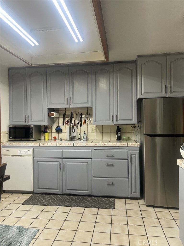 1936 W Harle Ave, Anaheim, CA 92804 - photo 2