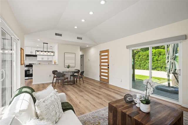 8114 Coldwater Canyon Ave, North Hollywood, CA 91605 - photo 11