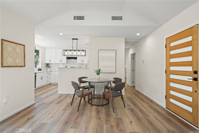 8114 Coldwater Canyon Ave, North Hollywood, CA 91605 - photo 12