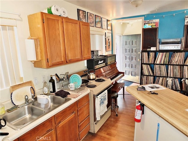744 Gladys Ave, Long Beach, CA 90804 - photo 21