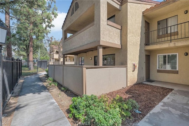 1110 W Blaine St Unit 102, Riverside, CA 92507 - photo 2