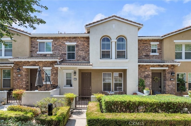 15723 Parkhouse Dr Unit 30, Fontana, CA 92336 - photo 1