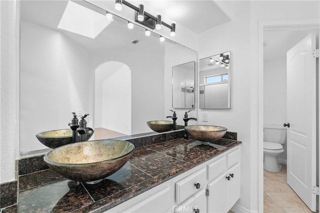 713 San Benito Ln, Corona, CA 92879 - photo 32