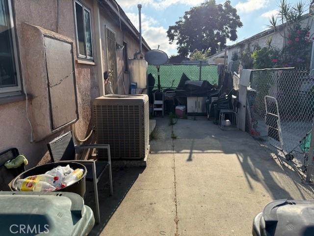 4203 W 104th St, Inglewood, CA 90304 - photo 8