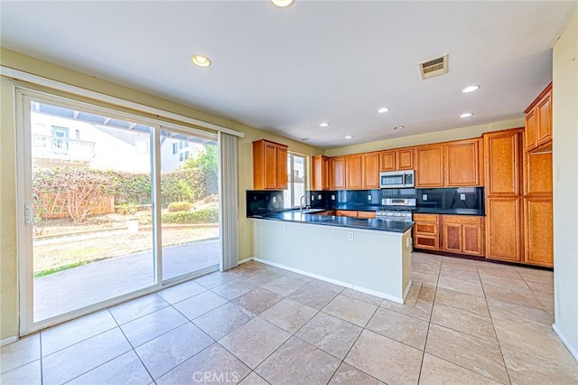 955 Blackberry Ln, Carson, CA 90746 - photo 7