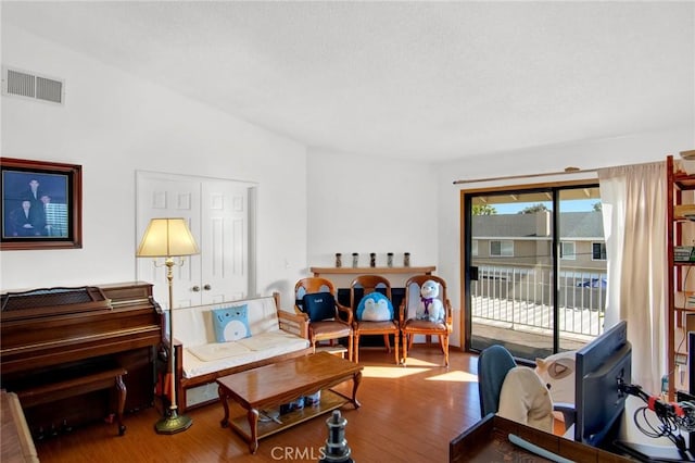 1161 Packers Cir Unit Ci102, Tustin, CA 92780 - photo 2