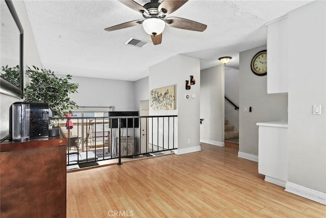 27614 Nugget Dr Unit 3, Canyon Country, CA 91387 - photo 4