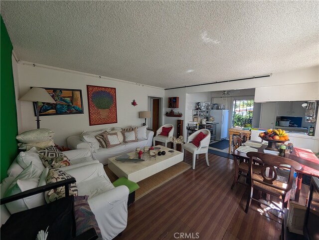 2120 Carmona Ave, Los Angeles, CA 90016 - photo 7