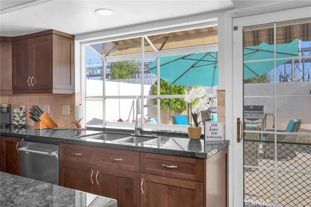10042 Spar Cir, Huntington Beach, CA 92646 - photo 21