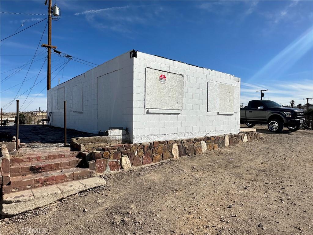 225 N 3rd Ave, Barstow, CA 92311 - photo 1