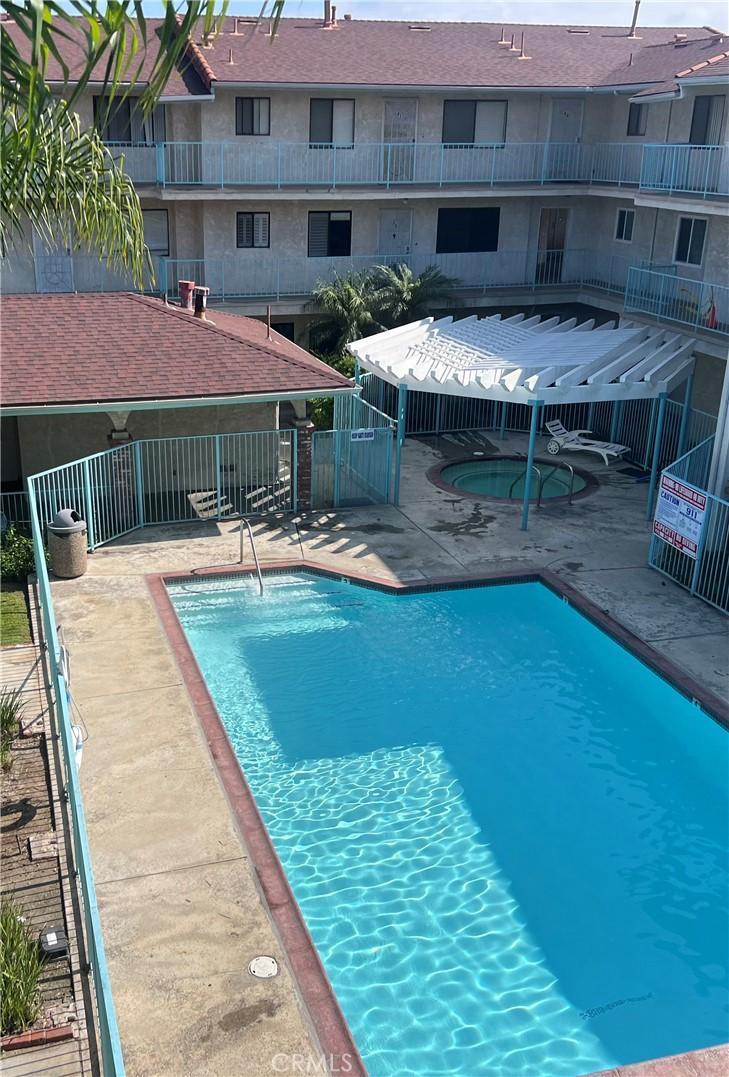 14405 Cerise Ave Unit 35, Hawthorne, CA 90250 - photo 4