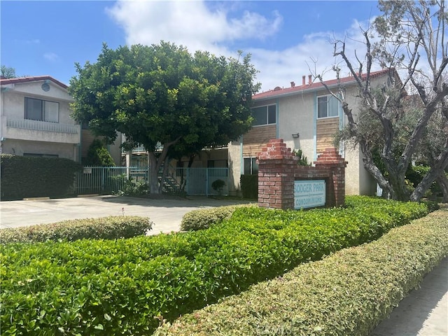 14405 Cerise Ave Unit 35, Hawthorne, CA 90250 - photo 2