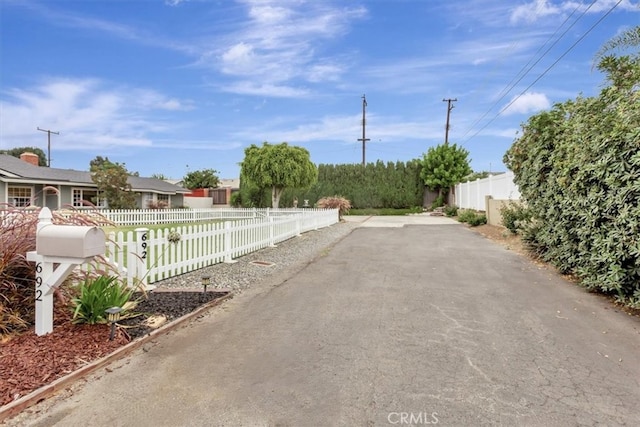 692 E Fellows Dr, Orange, CA 92865 - photo 4
