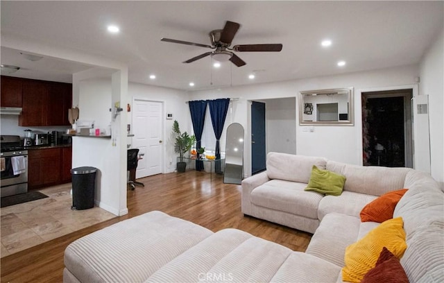 1319 E 142nd St, Compton, CA 90222 - photo 4
