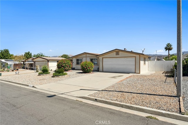 43692 Ange Ln, Hemet, CA 92544 - photo 36