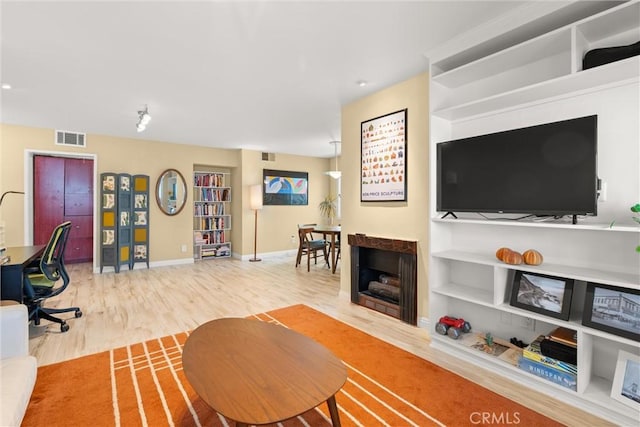 1021 N Crescent Heights Blvd Unit 101, Los Angeles, CA 90046 - photo 9