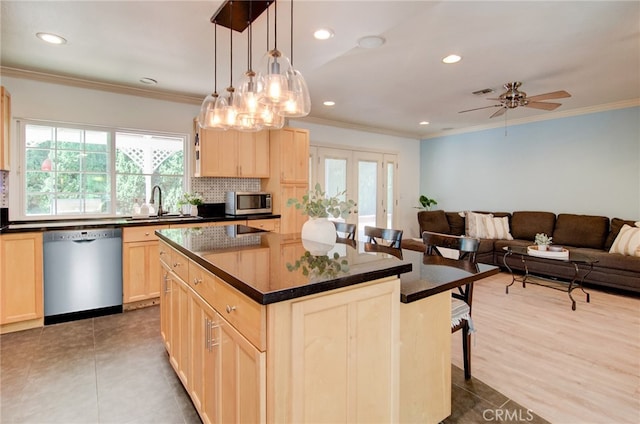 1081 Tulare Dr, Costa Mesa, CA 92626 - photo 10