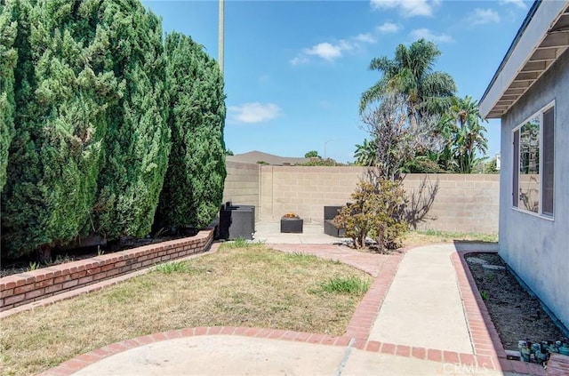 1081 Tulare Dr, Costa Mesa, CA 92626 - photo 24
