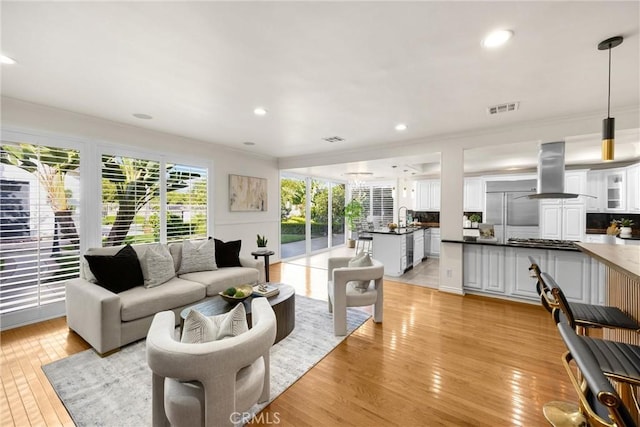 4332 Parkview Dr, Lakewood, CA 90712 - photo 22