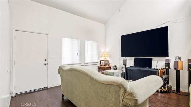 6140 Rugby Ave Unit 324, Huntington Park, CA 90255 - photo 2