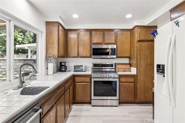 21827 Centurion Way, Saugus, CA 91350 - photo 2