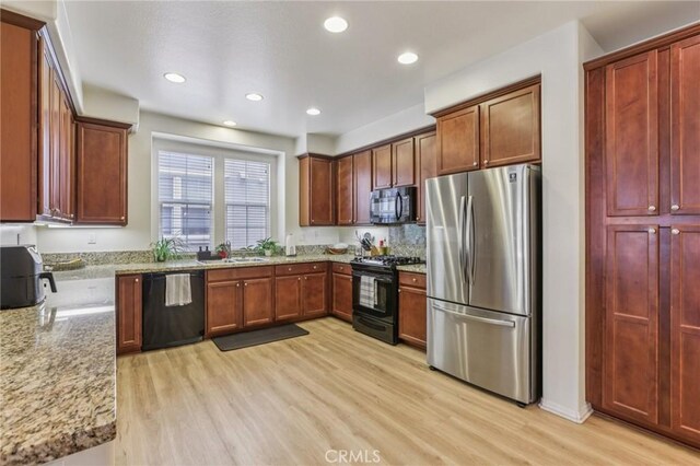 28519 Pietro Dr, Valencia, CA 91354 - photo 7