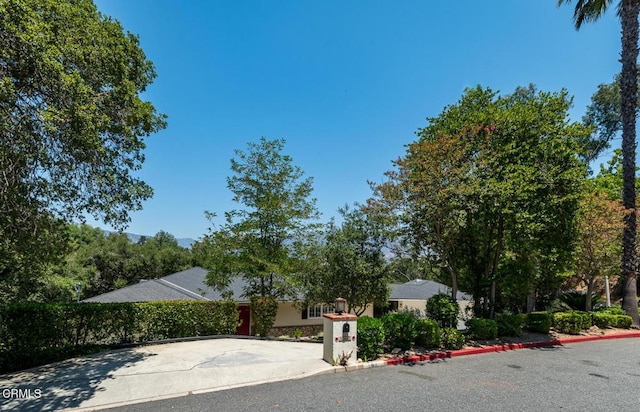 563 Highland Dr, La Canada Flintridge, CA 91011 - photo 1