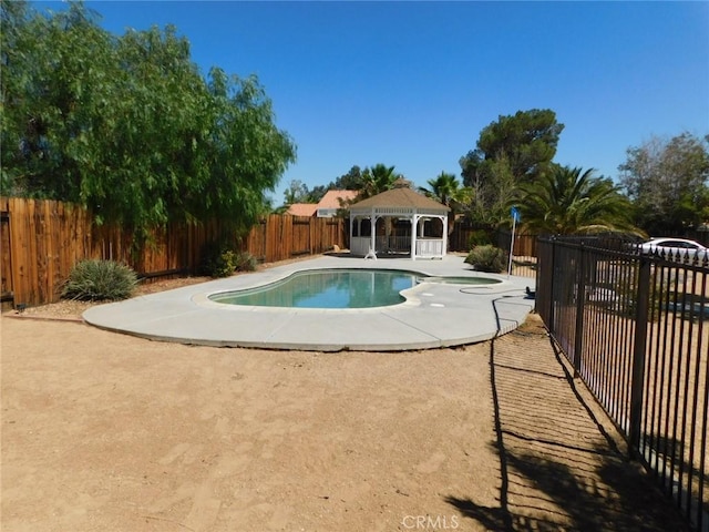 12720 Yorkshire Dr, Apple Valley, CA 92308 - photo 4