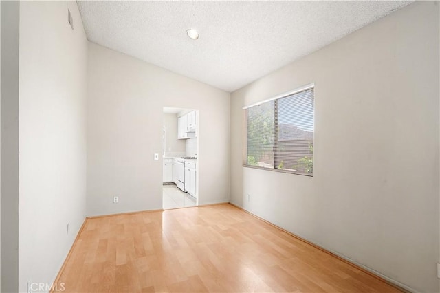 27502 Caraway Ln, Saugus, CA 91350 - photo 7
