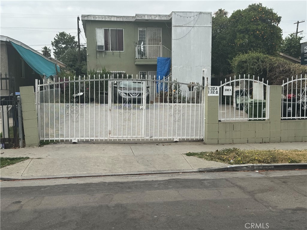 132 W 80th St Unit A & B, Los Angeles, CA 90003 - photo 1