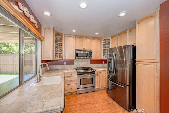 25646 Almendra Dr, Valencia, CA 91355 - photo 8