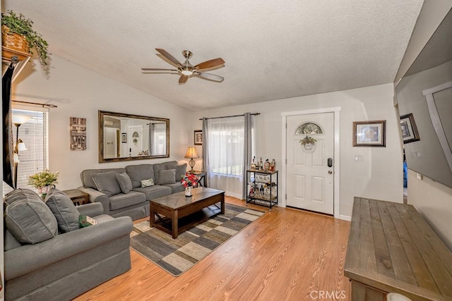 25646 Almendra Dr, Valencia, CA 91355 - photo 4