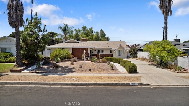 10925 Goss St, Sun Valley, CA 91352 - photo 1