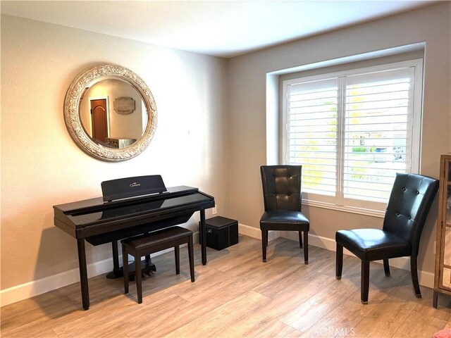 30566 Beryl Pl, Castaic, CA 91384 - photo 2