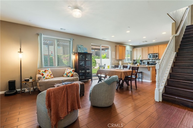 17657 W Murphy Ln, Northridge, CA 91325 - photo 1