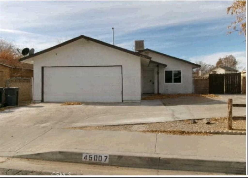 45007 Logue Ct, Lancaster, CA 93535 - photo 1