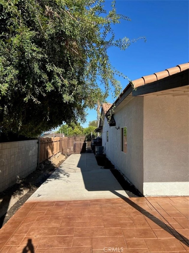8138 Camelot Rd, Riverside, CA 92503 - photo 16