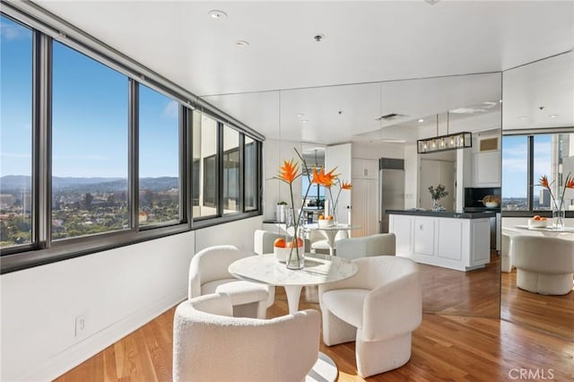 10560 Wilshire Blvd Unit 1805, Los Angeles, CA 90024 - photo 33