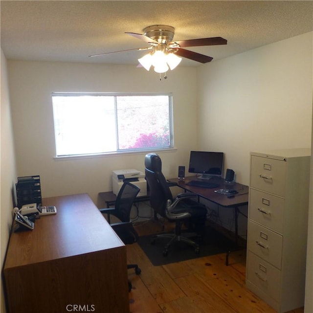 22444 Domingo Rd, Woodland Hills, CA 91364 - photo 19