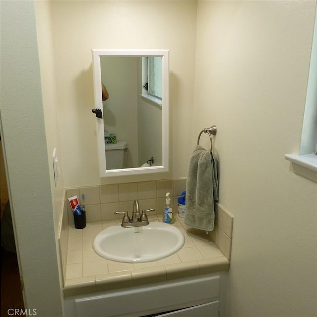 22444 Domingo Rd, Woodland Hills, CA 91364 - photo 16