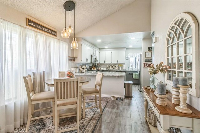 16281 Tokay St, Victorville, CA 92395 - photo 4